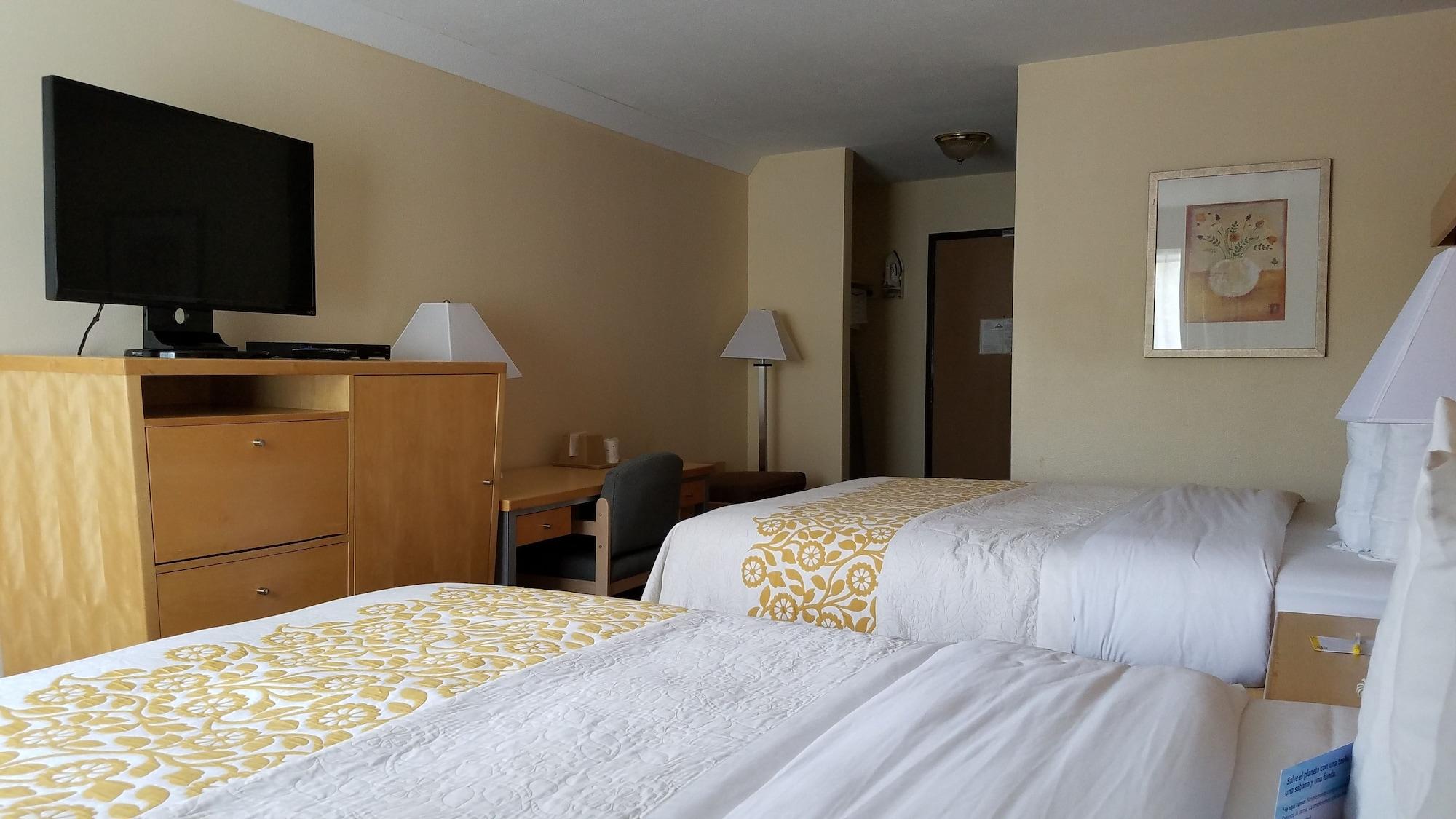 Days Inn By Wyndham Woodland Exterior photo