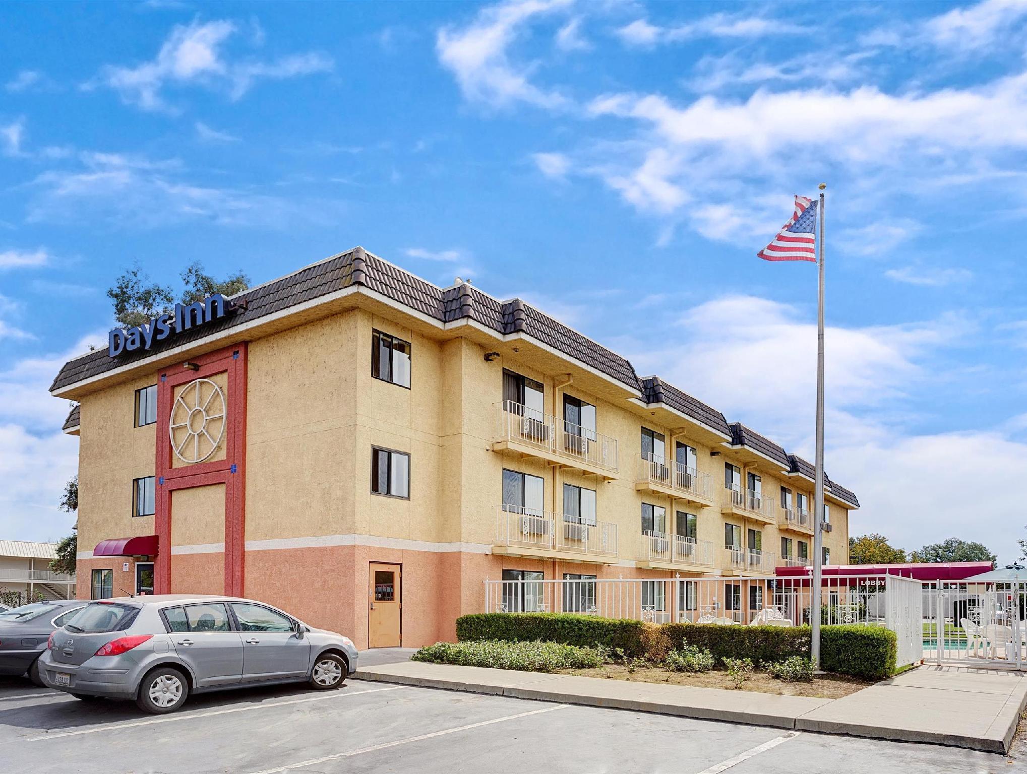 Days Inn By Wyndham Woodland Exterior photo